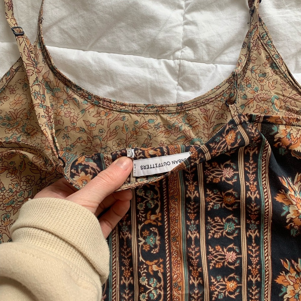 UO Patterned Top - Picture 7 of 7